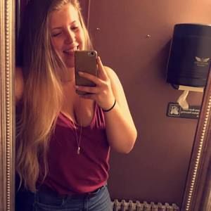 Meet your Posher, Laura